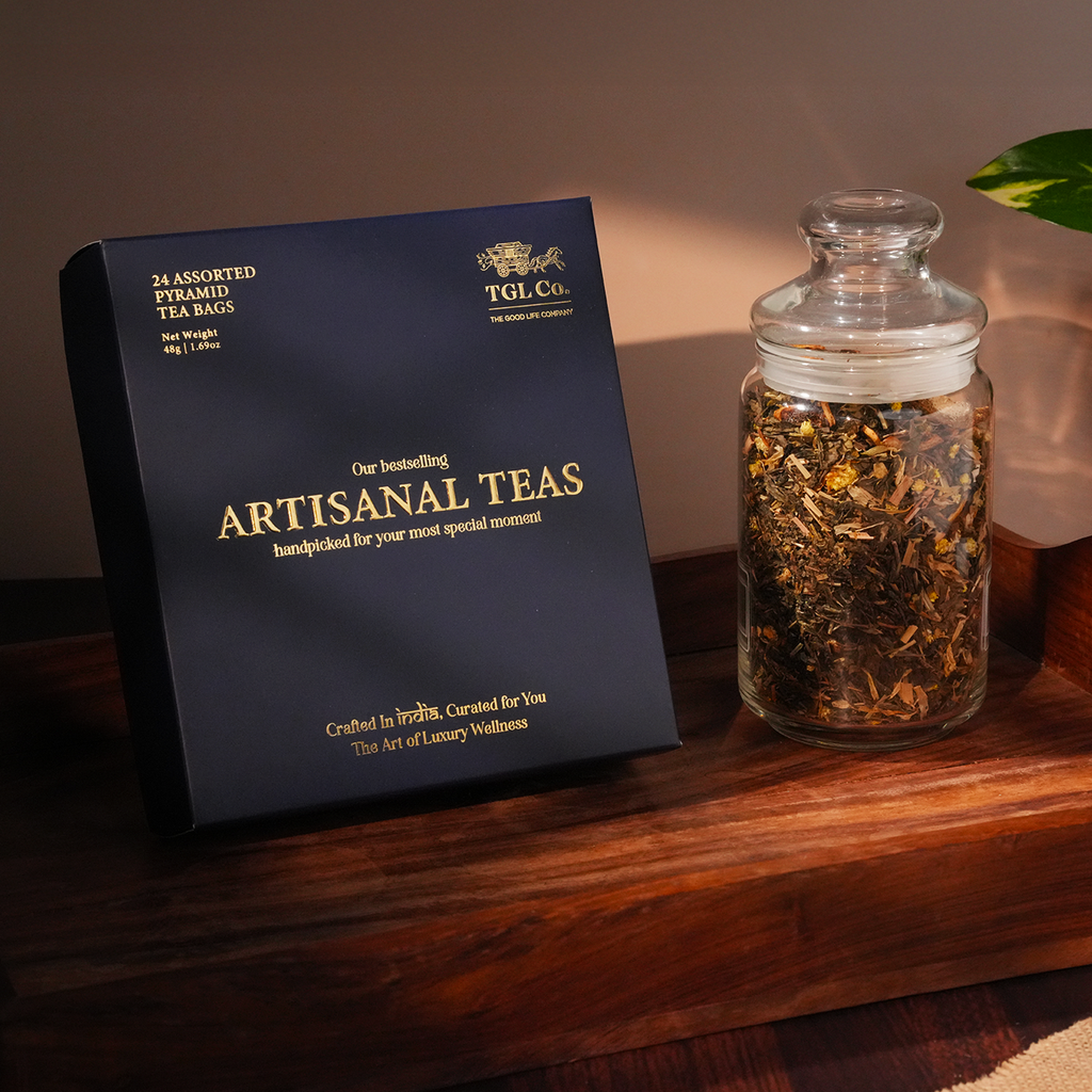 Artisanal teas experience box with 24 premium tea blends for tea tasting and gifting