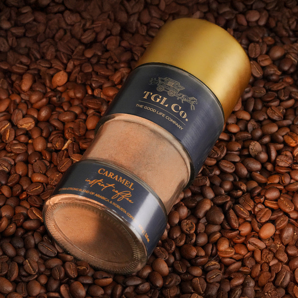 Gourmet caramel instant coffee for indulgent coffee brewing