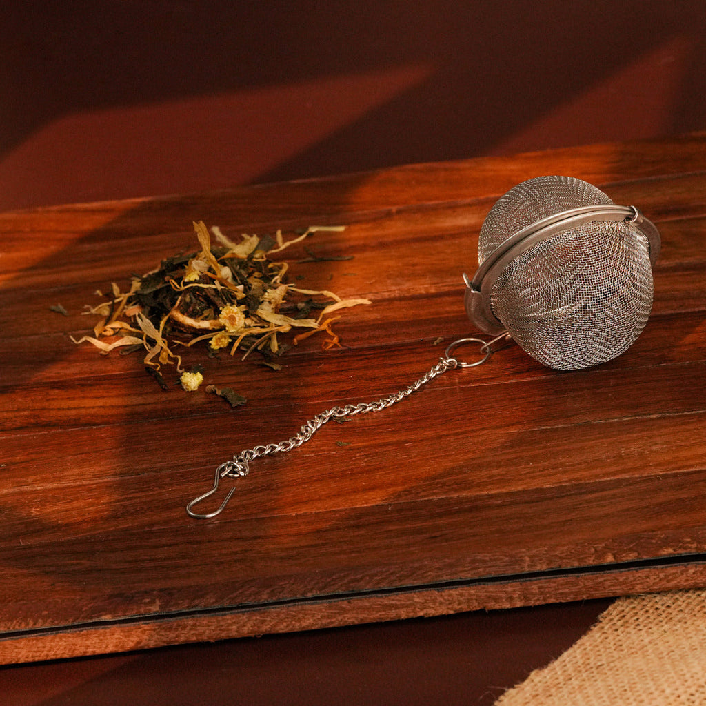 Stainless steel tea infuser strainer for loose leaf tea brewing