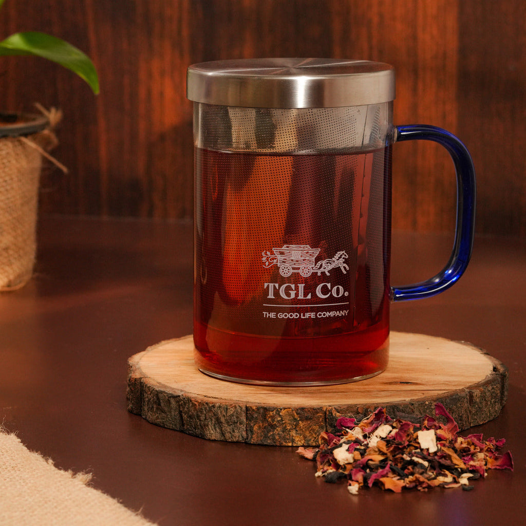 Clear glass tea mug with removable infuser for brewing loose leaf tea