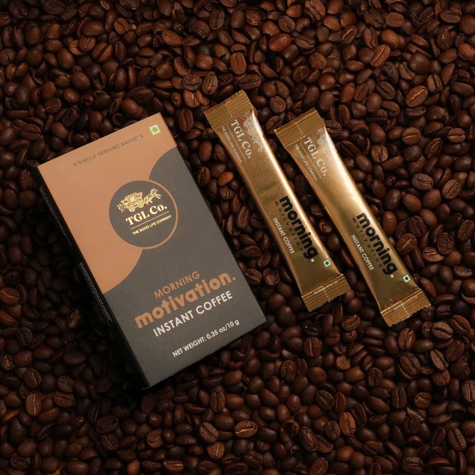 Arabica instant coffee sampler sachets for quick coffee brewing