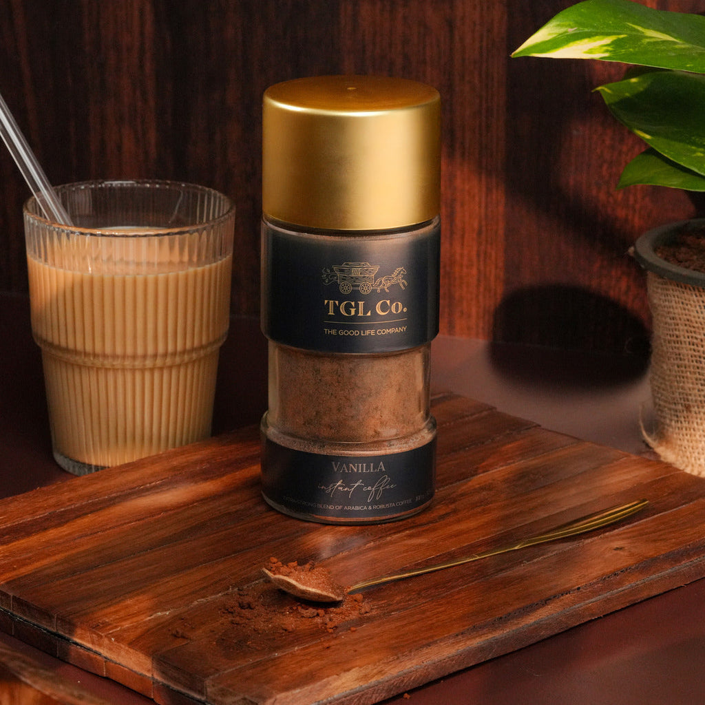 Vanilla flavoured instant coffee for smooth aromatic coffee brewing